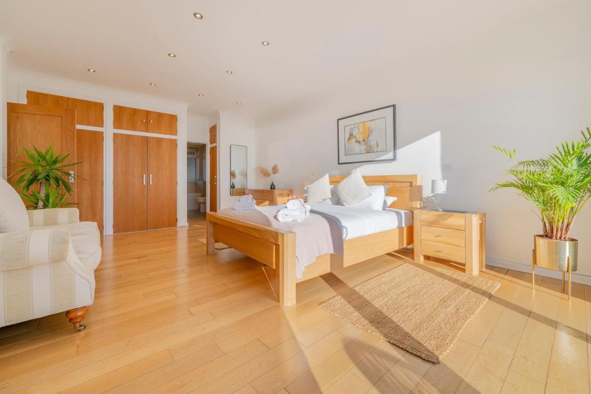Langland Sea View Apartment *